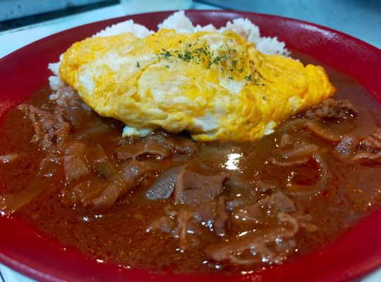 ハッシュドビーフウイズオムレツ