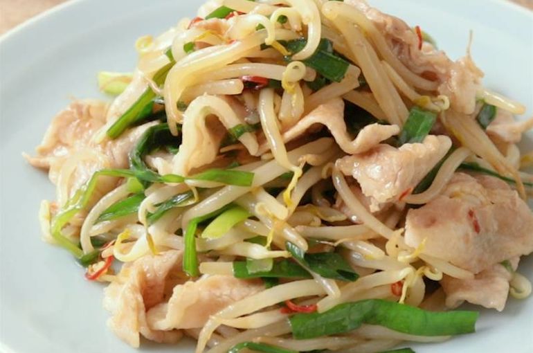 肉ニラモヤシ炒め。