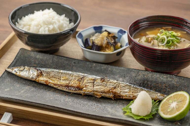 サンマ塩焼き定食