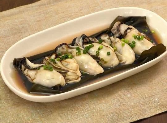 牡蠣の昆布蒸し
