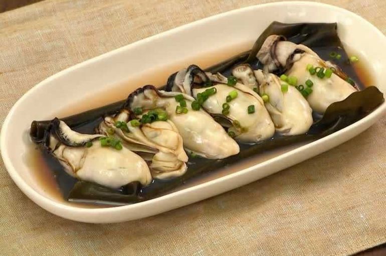牡蠣の昆布蒸し