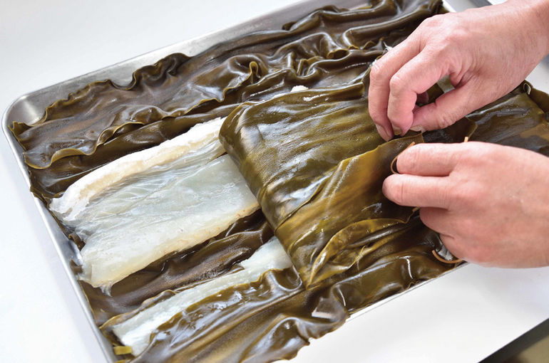 平目の羅臼昆布〆