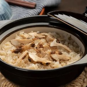 松茸土鍋ごはん